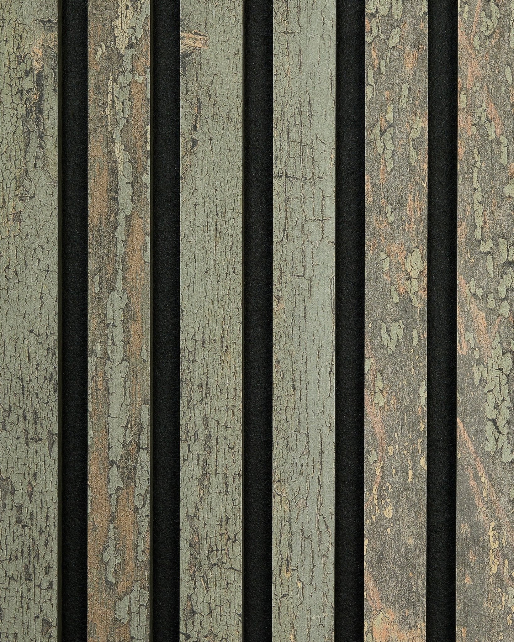 Nærbilde av Akupanel Rebel-prøve i Grey Oxide fra WoodUpp, som viser vertical akustiske trepaneler med rustikk, værbitt tekstur og avskallet grey-finish.