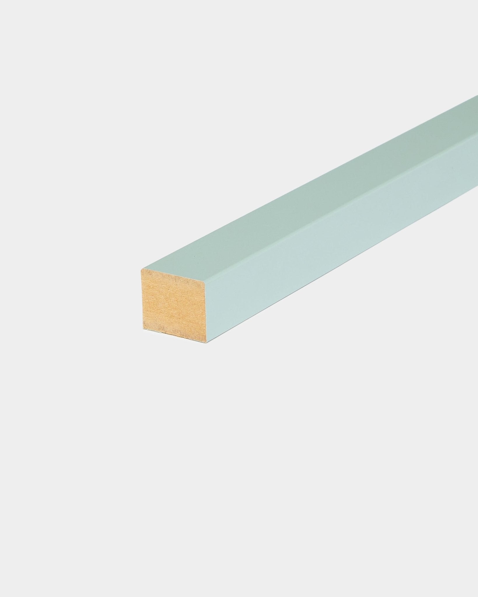 WoodUpp End Lamella / Cloud, 2,2 cm lysegrønn tredybel, kompatibel med MDF-rammer eller Akupanel Akustikkpanel Montering. Nordisk designtilbehør.