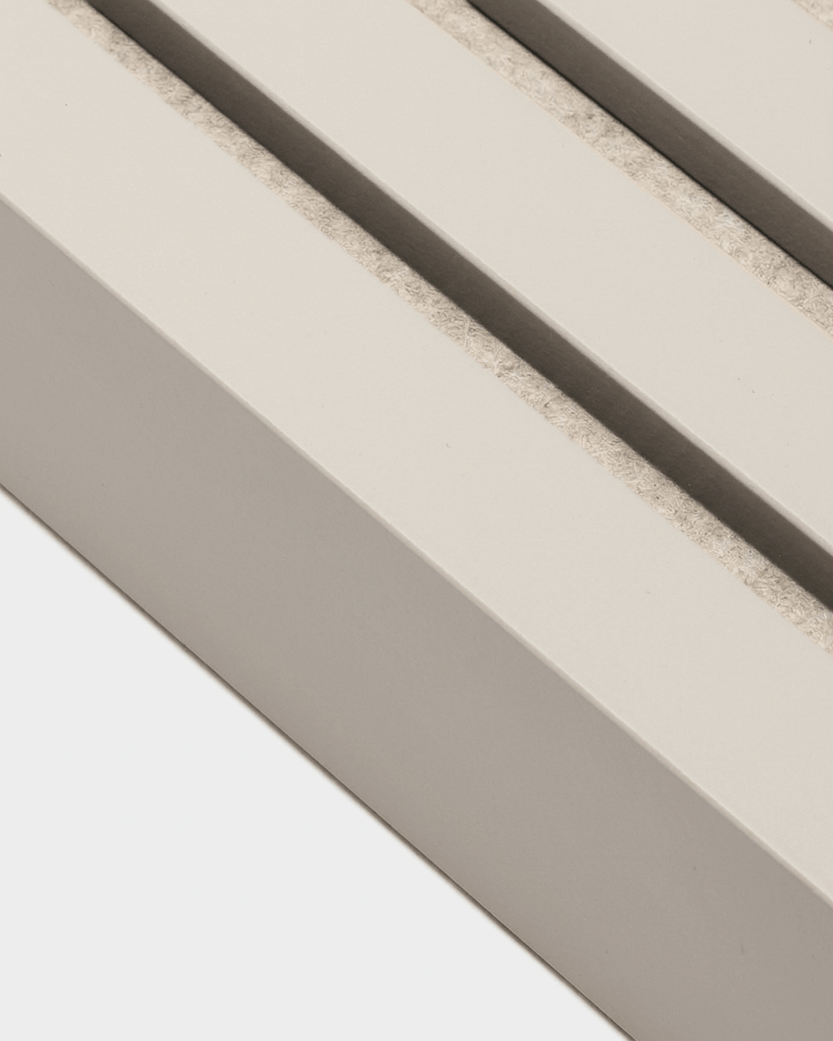 Installation Products | End lamella / Colored, Soft Linen, 240 x 6,7 cm 