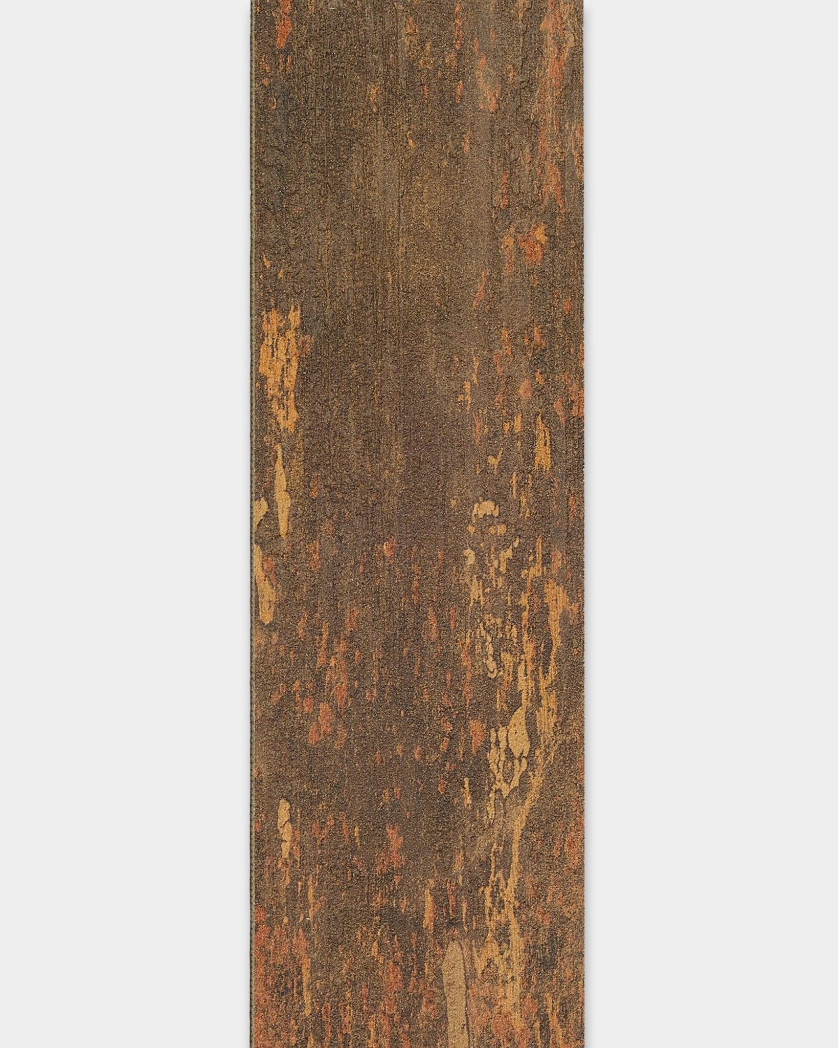 WoodUpp Lamella Oxide Copper, 240 cm: rust-brown teksturert Akustikkpanel tilbehør for kantlister eller for å matche Akupanel spileveggpaneler.
