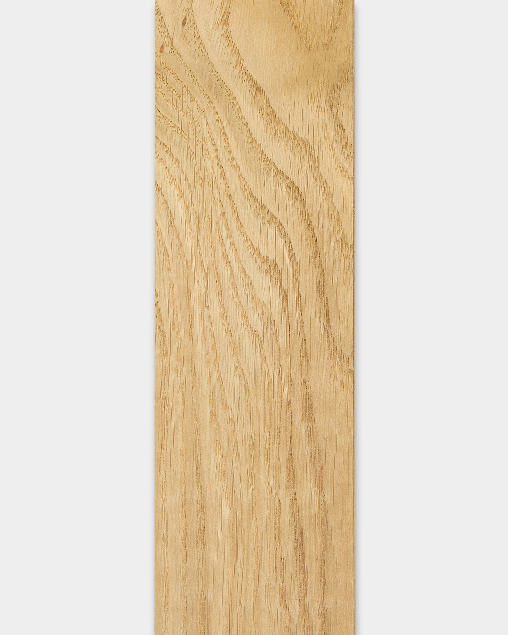 WoodUpp Lamella Rustic Natural Oak, 240 cm, brukes til Akupanel Akustikkpanel utskifting av lameller eller kanttilpasning, med en naturlig lys brown finish.