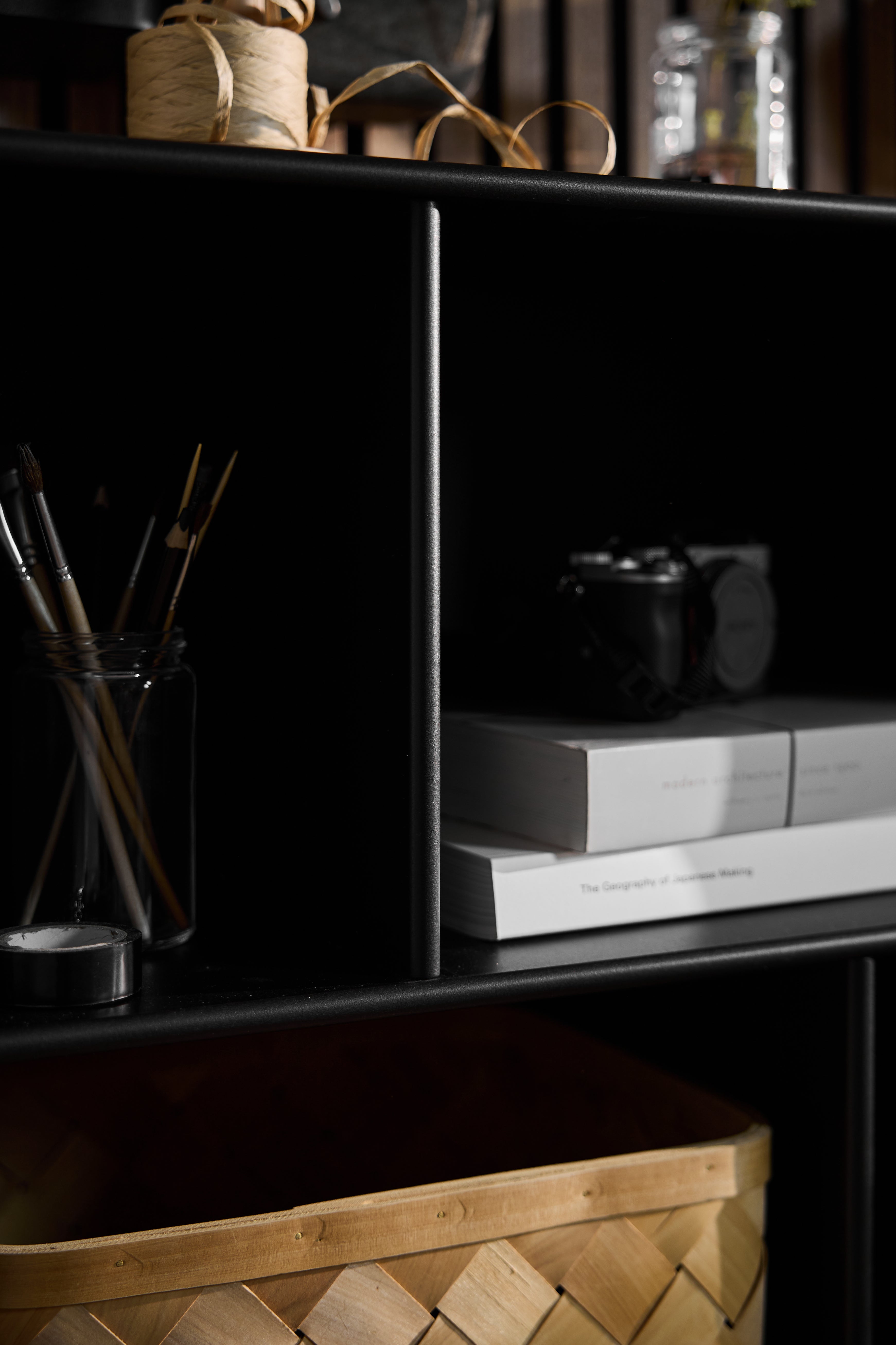 Arka | Åpent skap / Black 