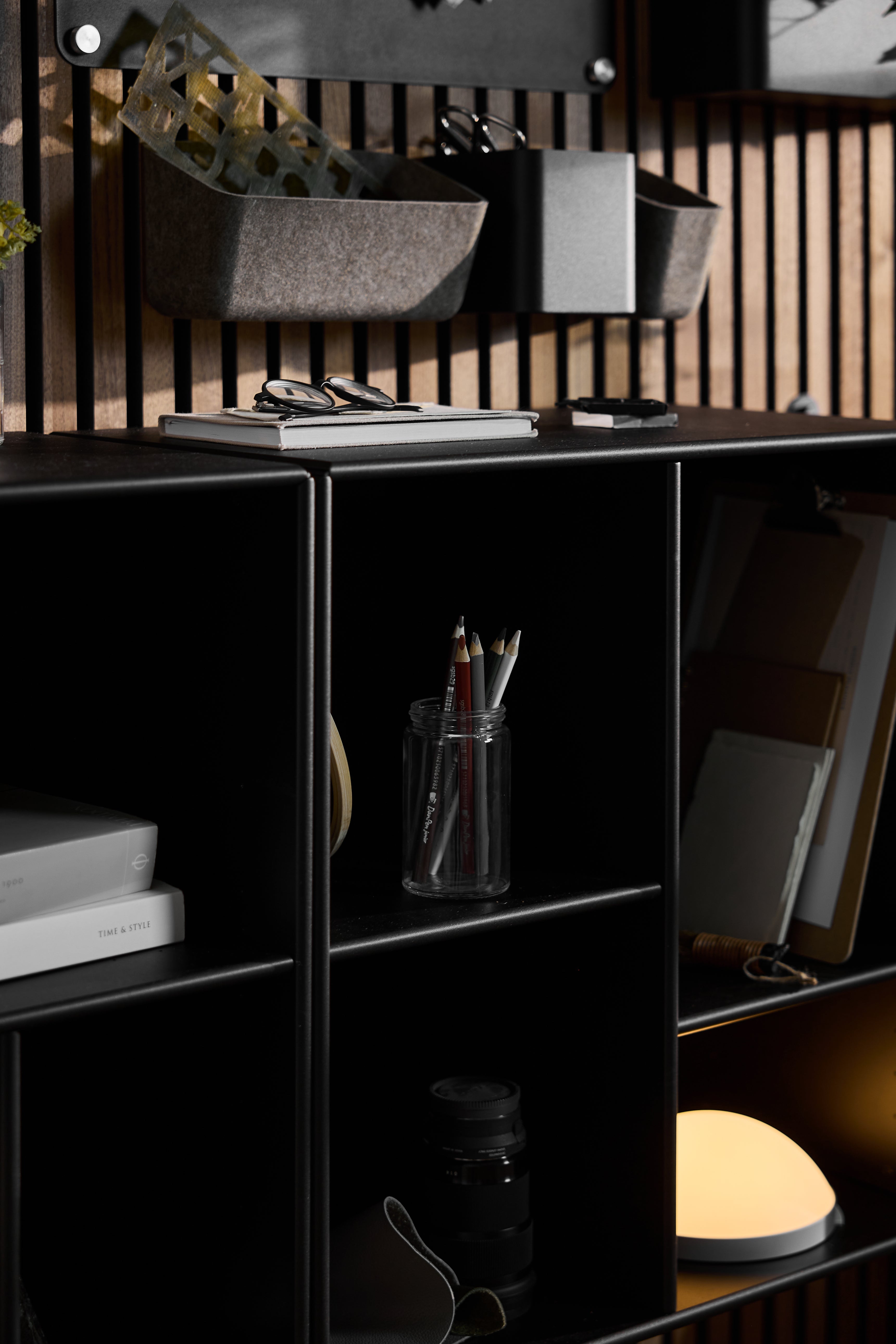 Arka | Åpent skap / Black 