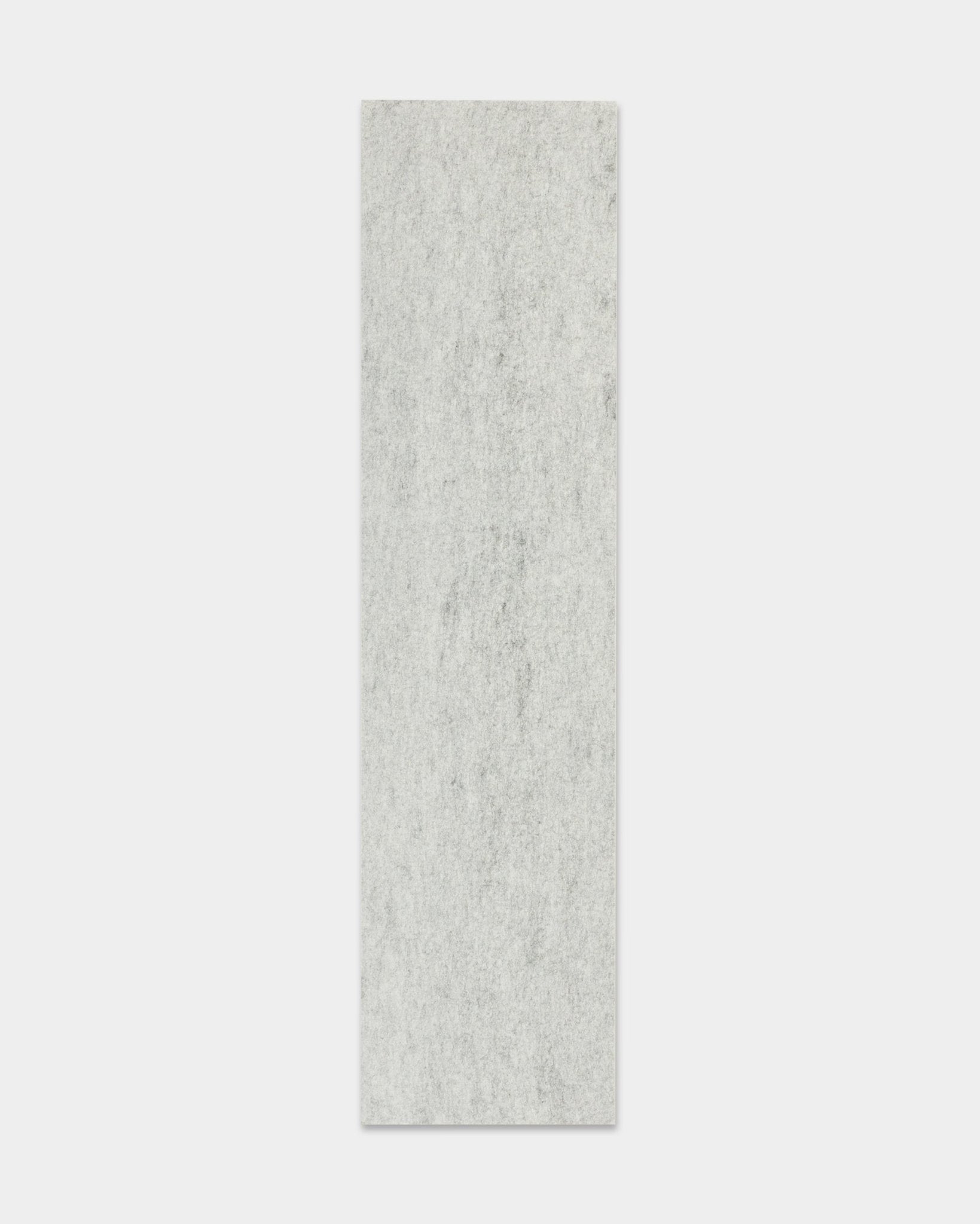 Akupanel Montering-tilbehør: Filtplate i grey, 240,1 x 59,8 cm, laget av resirkulert plast, vist på en enkel hvit bakgrunn.