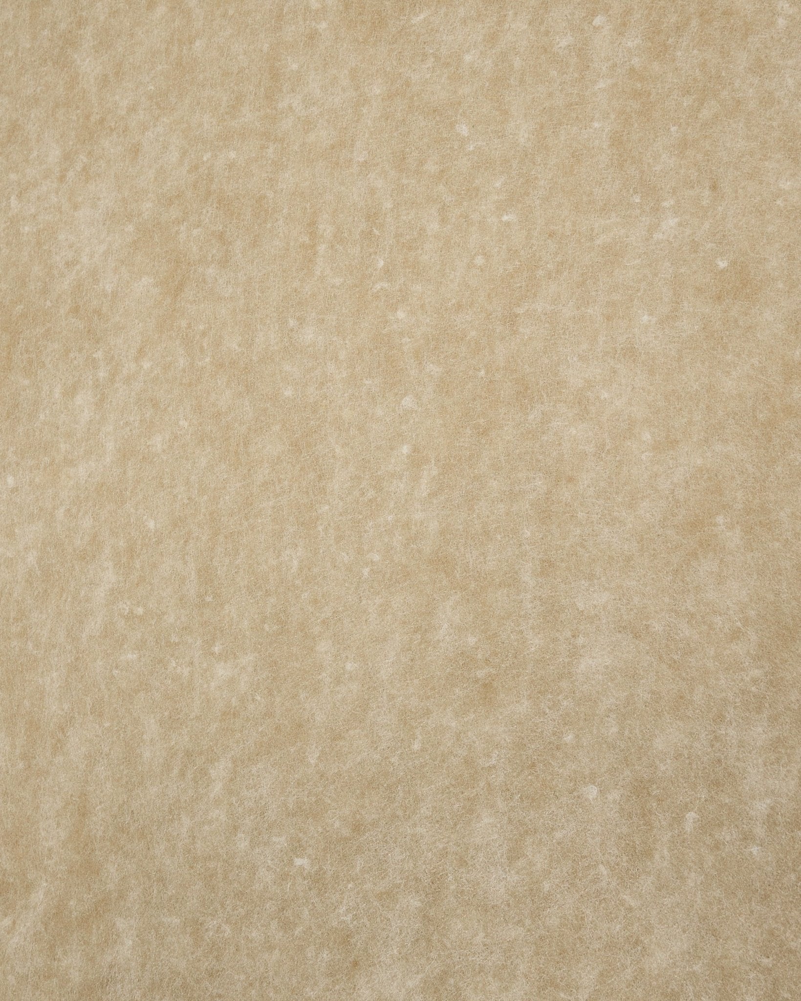 Nærbilde av WoodUpp akustisk filt i beige (240,1 x 59,8 cm), som fremhever den subtile teksturen, egnet for utskifting av Akupanel eller akustiske installasjoner.