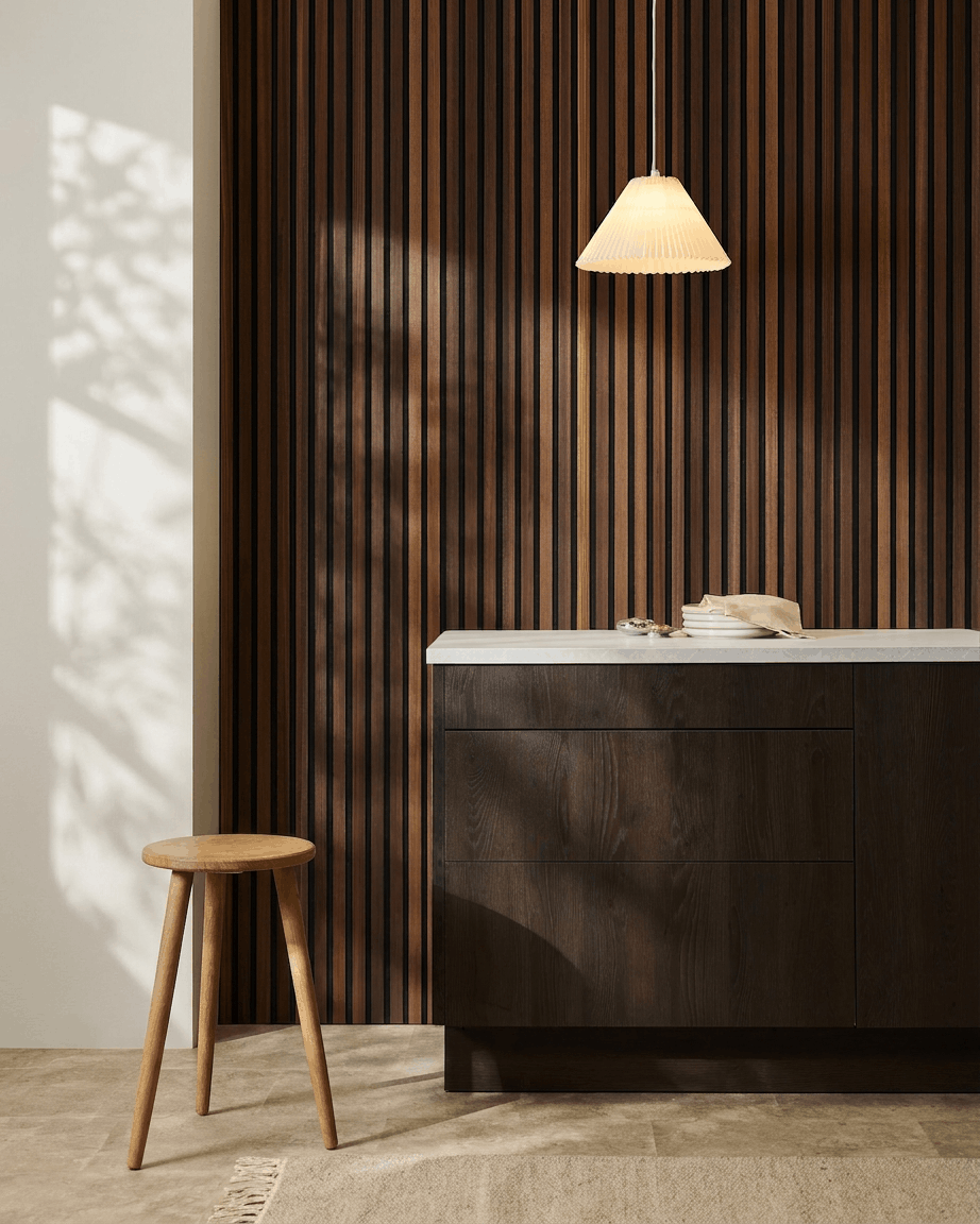 Akupanel | Akustikkpanel / Naturlig tre, røkt lerk, svart filt 300 x 60 cm 