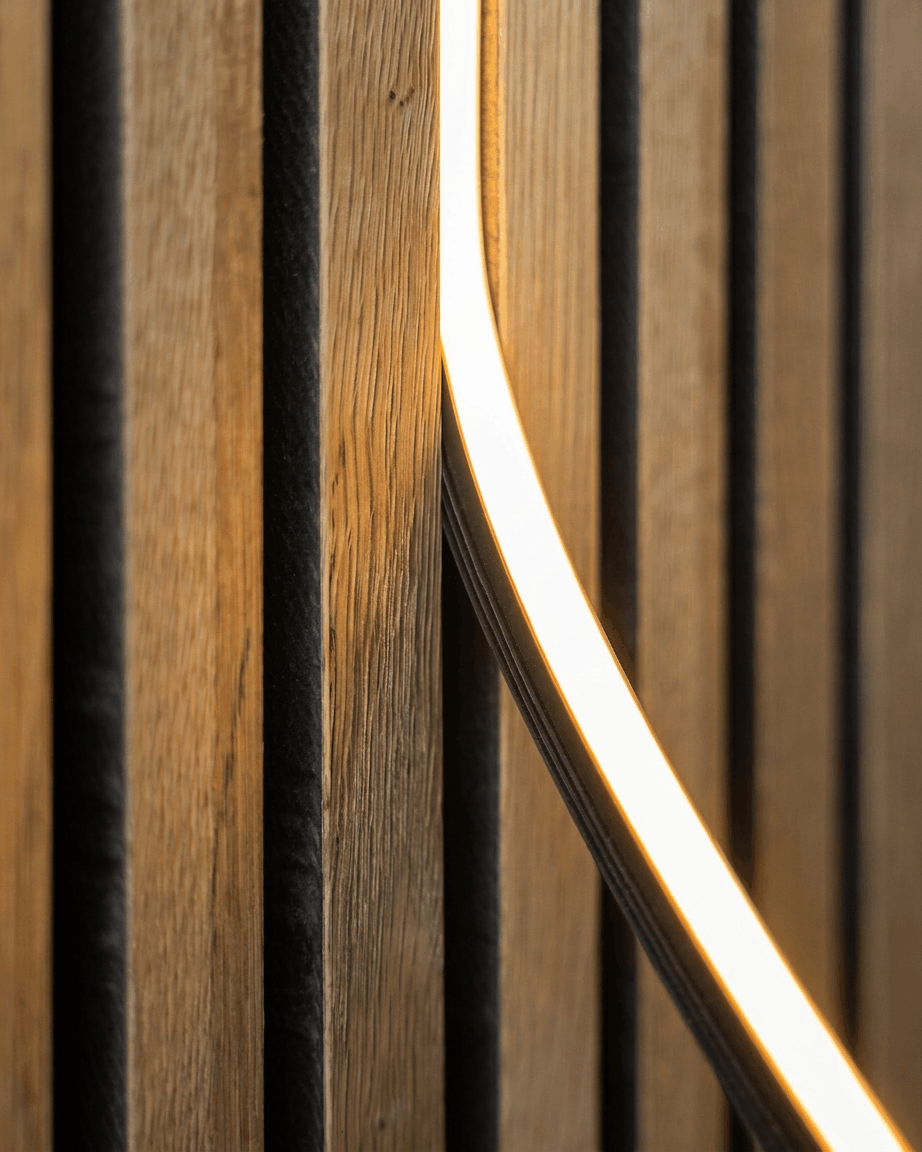 Lumi | LED-lyslist / Svart, 240 cm, (6 stk.) 