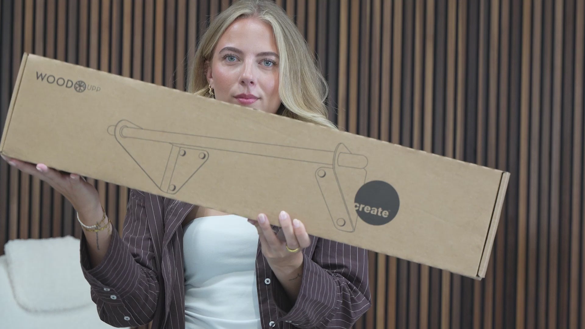Linn | Coat Rail